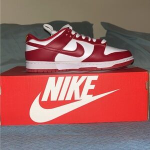 Nike dunks gym red size 8